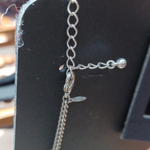 Avon Long Link Necklace, white - Picture 3 of 5